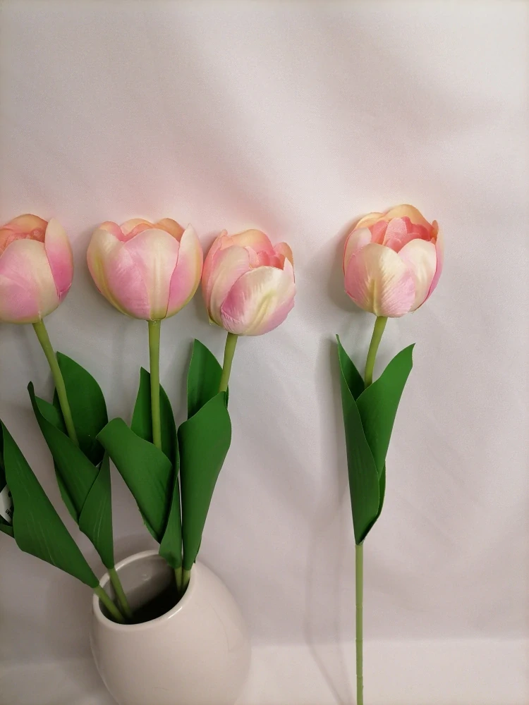 Umelý tulipán bledoružový látkový 1ks