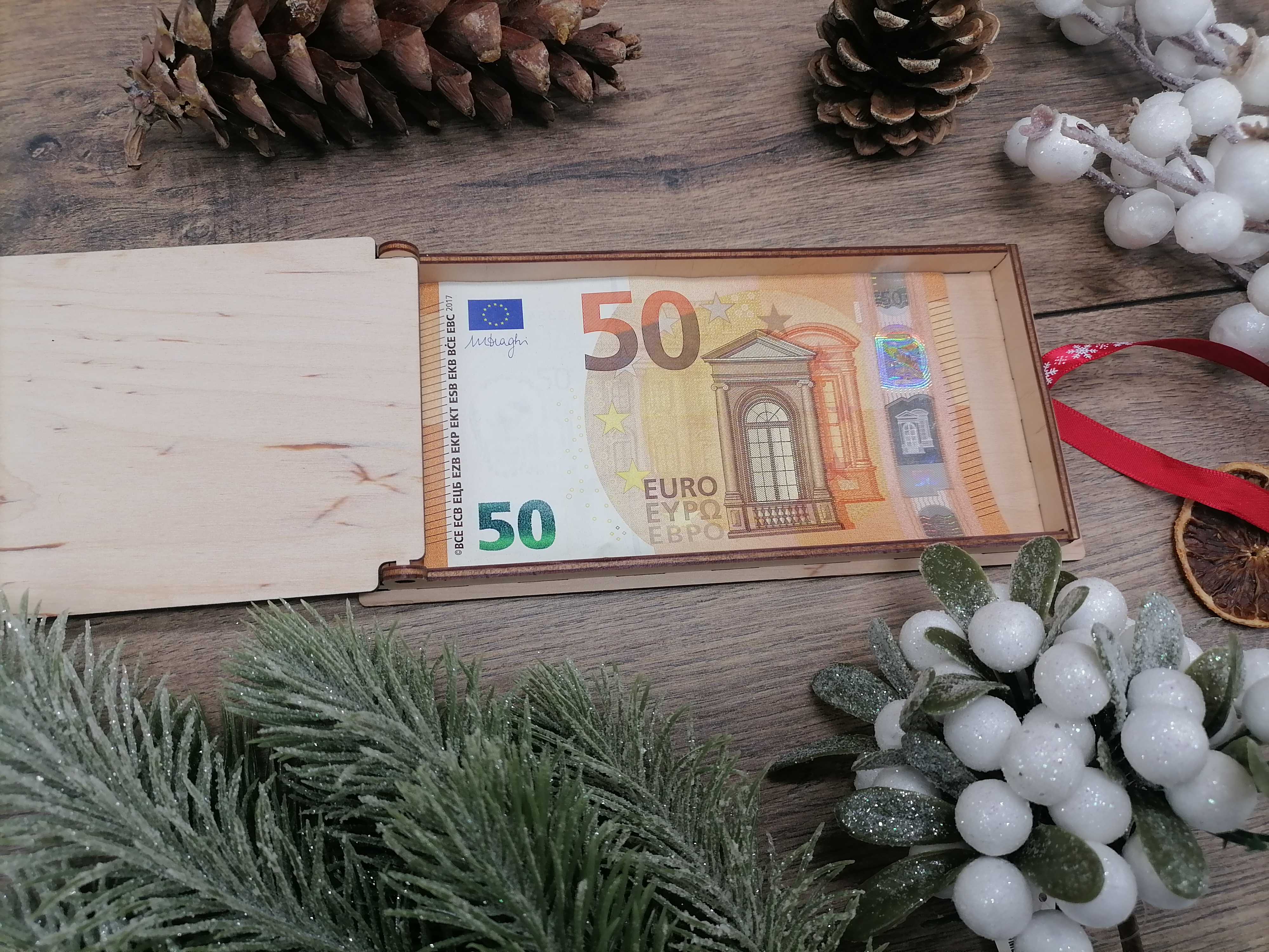 Drevená vianočná obálka na peniaze