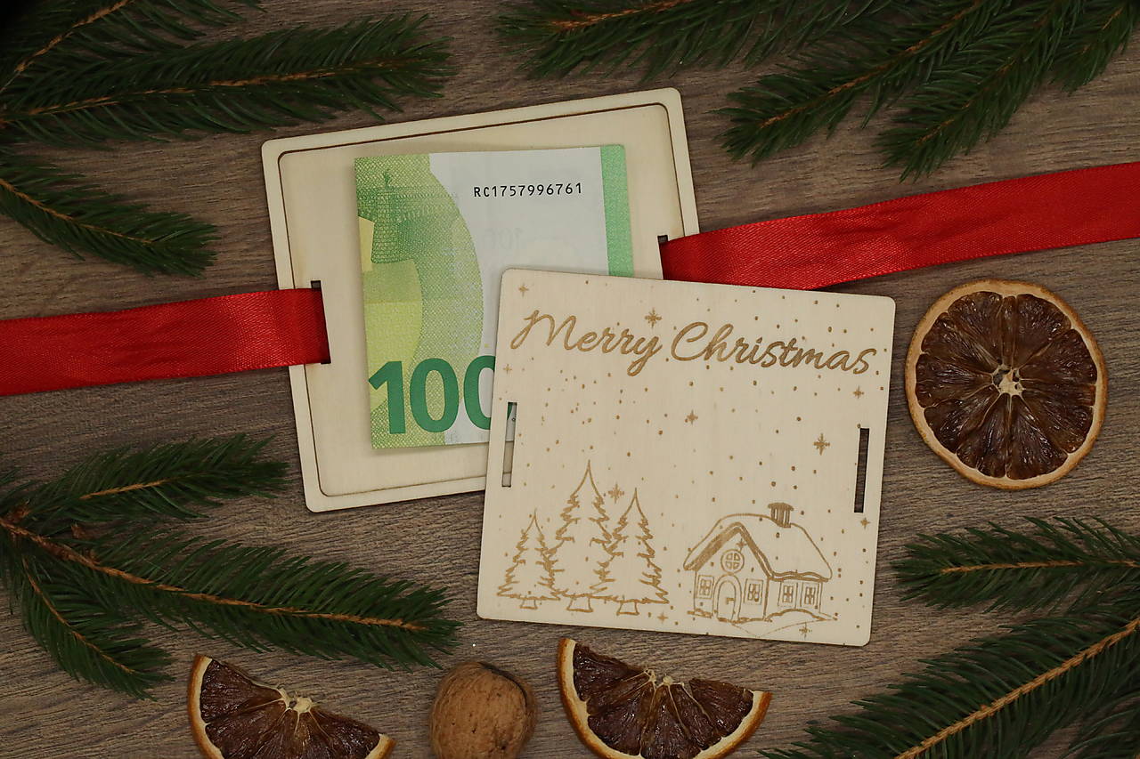 Drevená vianočná obálka merry christmas na zložené peniaze