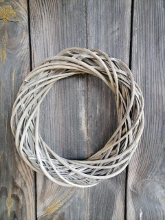 Prútený veniec šedý 30cm