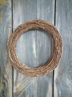 Prútený veniec hnedý prírodný 30cm