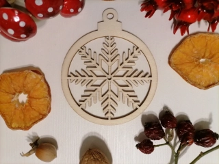Vianočná guľa s vločkou 8 x 9,5cm