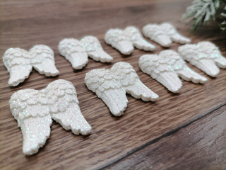 Biele trblietavé krídla s polyresinu malé 3 x 2,5cm set 8ks