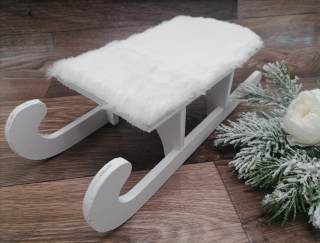 Dekoračné sánky biele s kožušinkou 30cm